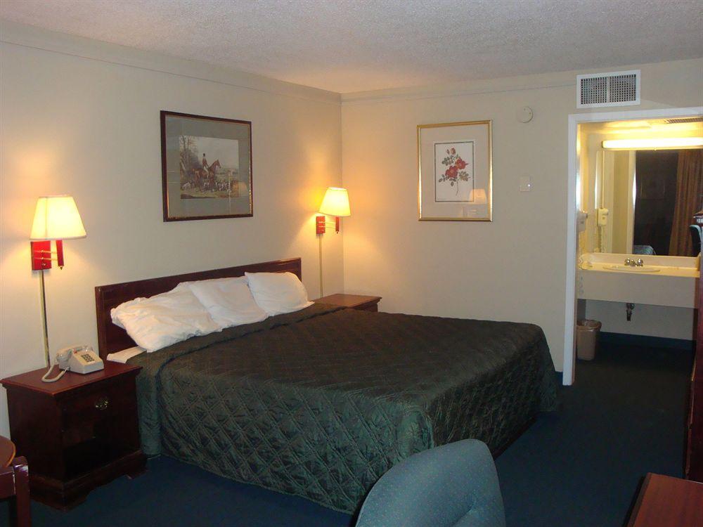 Econo Lodge Asheboro Exteriör bild