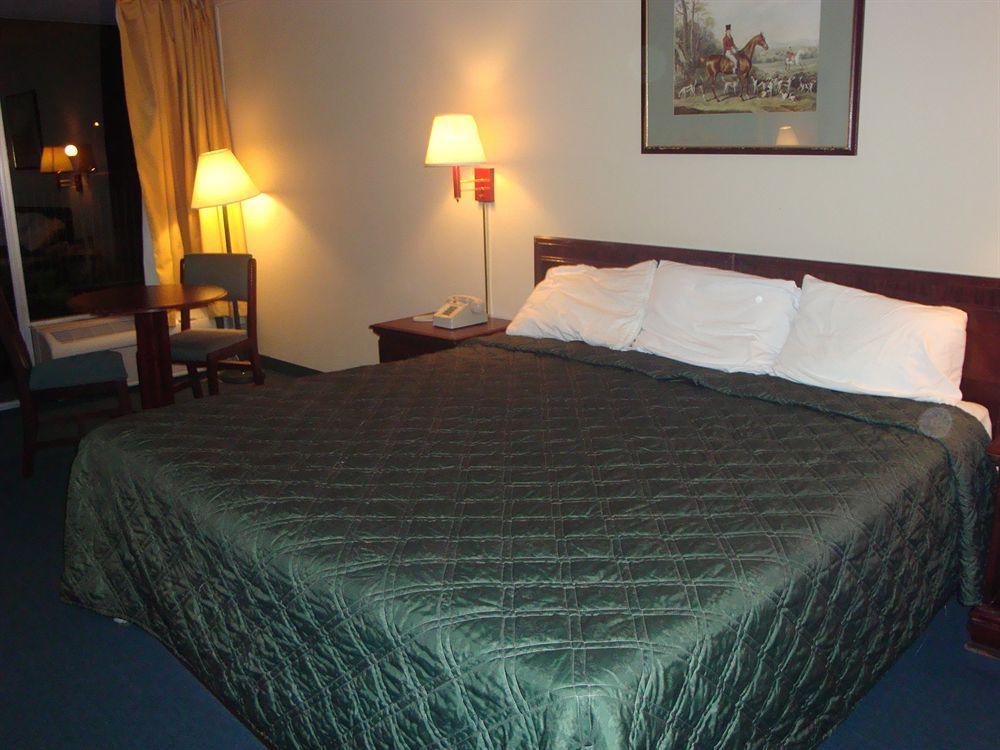 Econo Lodge Asheboro Exteriör bild